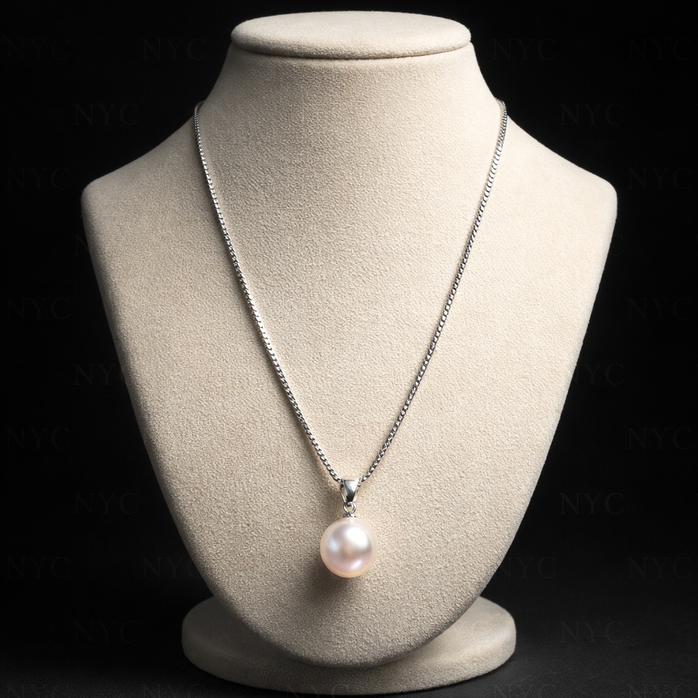 DEVIE STATEMENT NECKLACE